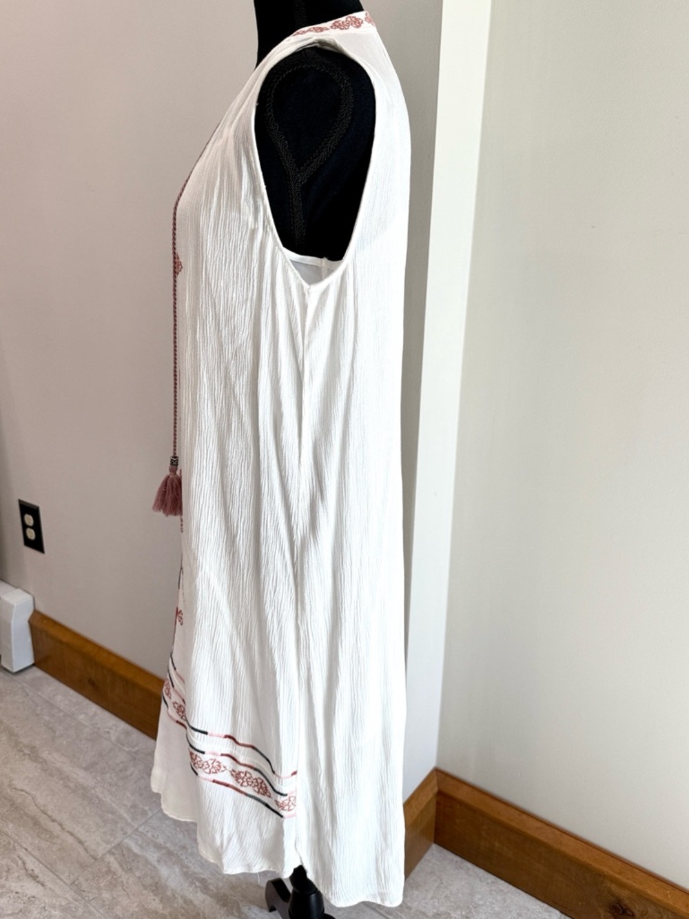 Knox Rose White Boho Embroidered Tassel dress size M - Picture 2 of 5